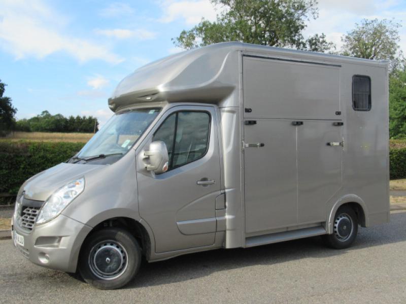 22-222-2014 Renault Master 3.5 Ton JP Duo Coach built horsebox. New Build. Stalled for 2 rear facing. MWB chassis..